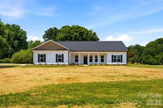 4489 Taylorsville Hwy Highway, Statesville, NC 28677