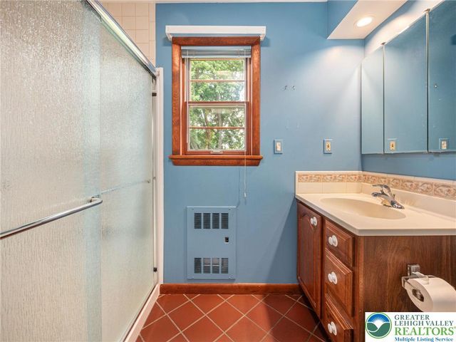 1214 Pennsylvania Avenue, Emmaus Boro, PA 18049