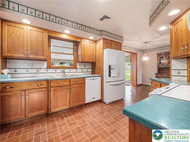 1214 Pennsylvania Avenue, Emmaus Boro, PA 18049