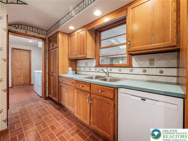 1214 Pennsylvania Avenue, Emmaus Boro, PA 18049