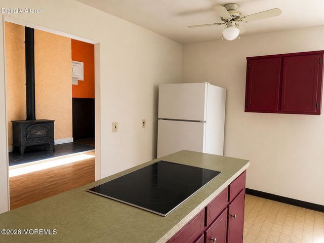134 Mccaffery Road, Manalapan, NJ 07726