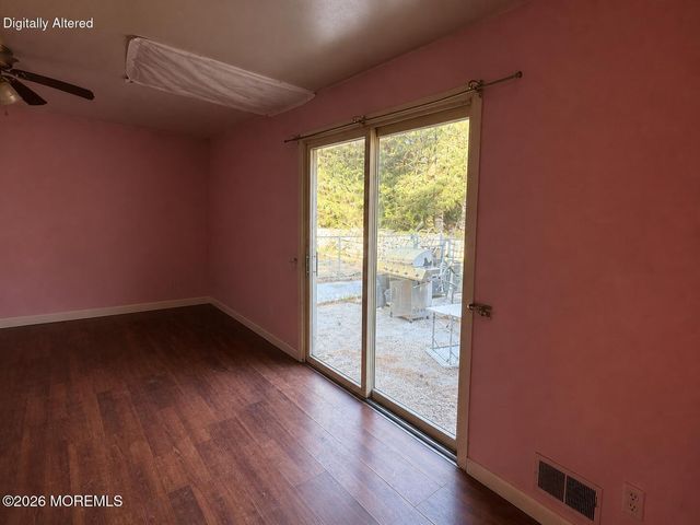 134 Mccaffery Road, Manalapan, NJ 07726