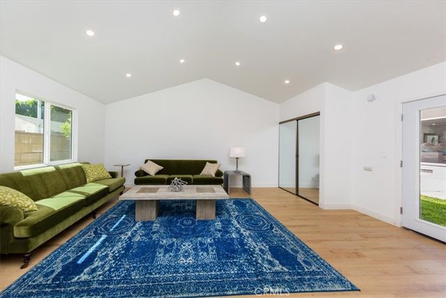 5822 Saloma, Sherman Oaks, CA 91411