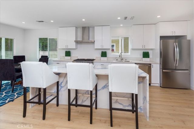 5822 Saloma, Sherman Oaks, CA 91411