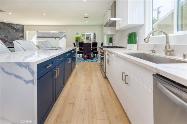 5822 Saloma, Sherman Oaks, CA 91411