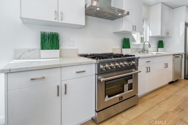 5822 Saloma, Sherman Oaks, CA 91411