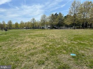 303 RAILROAD AVE, East New Market, MD 21631