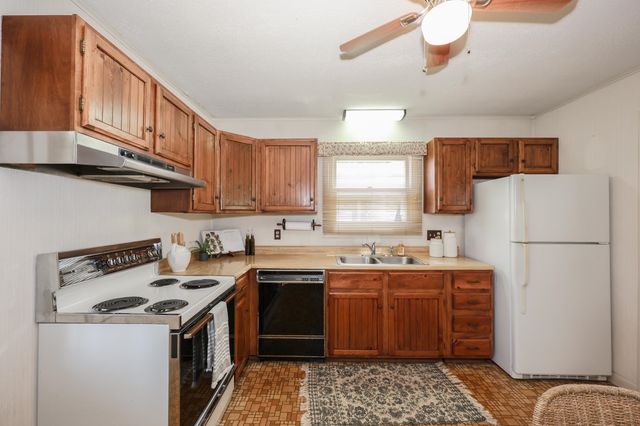26 Rundlett Street, Concord, NH 03301