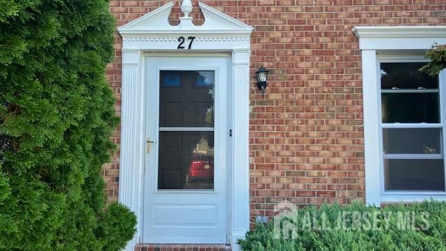 27 Beechwood Court, South Brunswick, NJ 08852