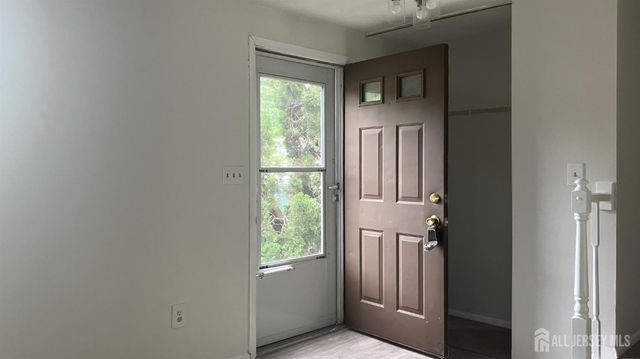 27 Beechwood Court, South Brunswick, NJ 08852
