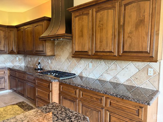 12009 Trackside Drive, Bakersfield, CA 93312