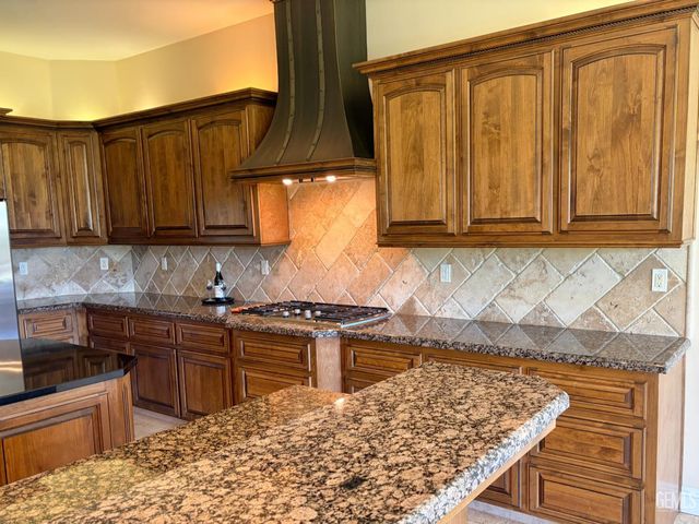 12009 Trackside Drive, Bakersfield, CA 93312