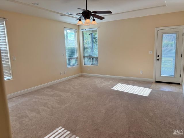 12009 Trackside Drive, Bakersfield, CA 93312