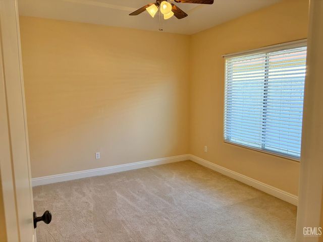 12009 Trackside Drive, Bakersfield, CA 93312