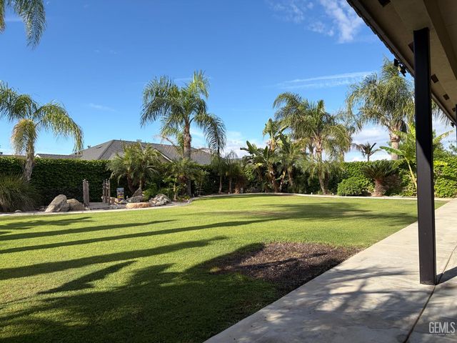 12009 Trackside Drive, Bakersfield, CA 93312