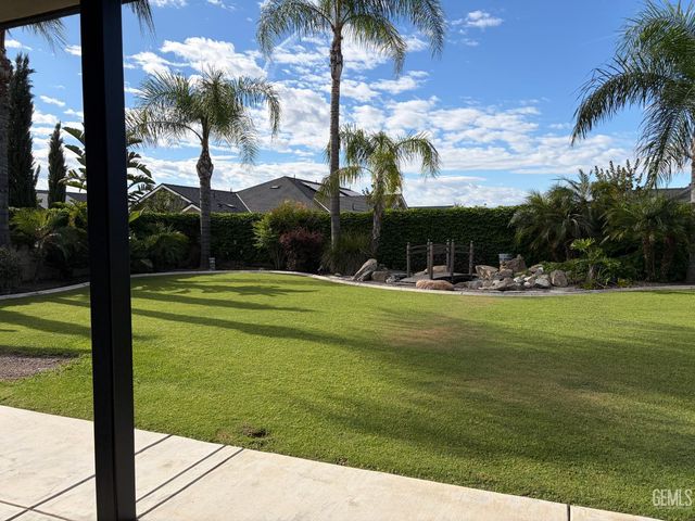 12009 Trackside Drive, Bakersfield, CA 93312