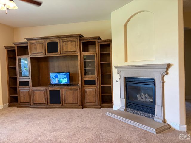 12009 Trackside Drive, Bakersfield, CA 93312