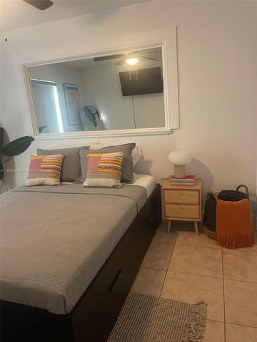 338 Roosevelt St, Hollywood, FL 33019