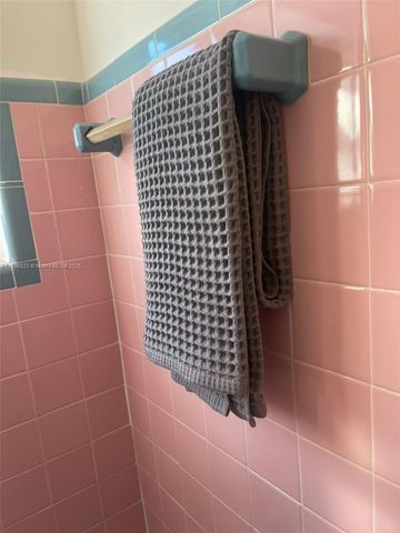 338 Roosevelt St, Hollywood, FL 33019