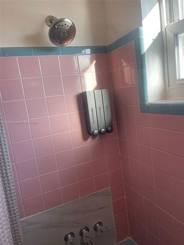 338 Roosevelt St, Hollywood, FL 33019