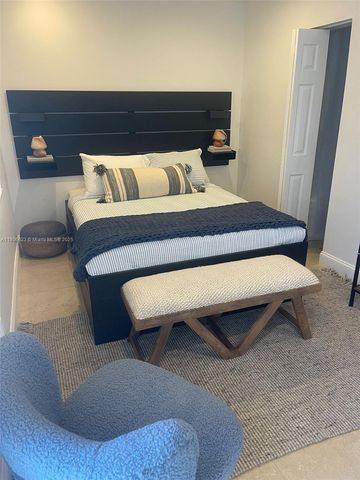 338 Roosevelt St, Hollywood, FL 33019