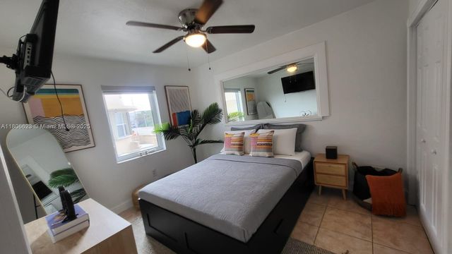 338 Roosevelt St, Hollywood, FL 33019