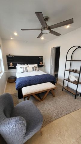 338 Roosevelt St, Hollywood, FL 33019