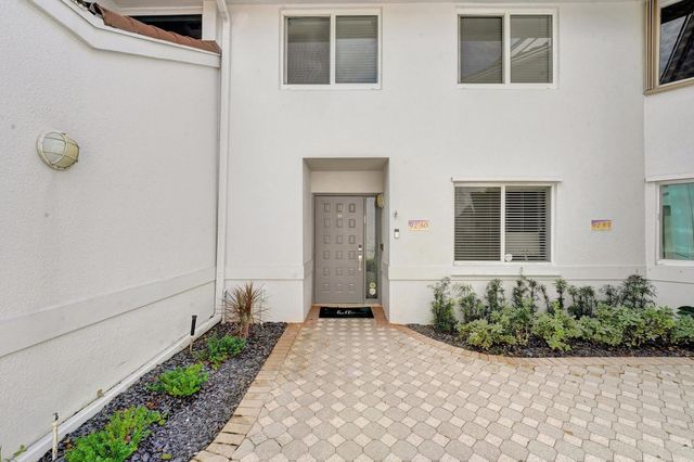 9280 NW 9th Court 9280, Plantation, FL 33324