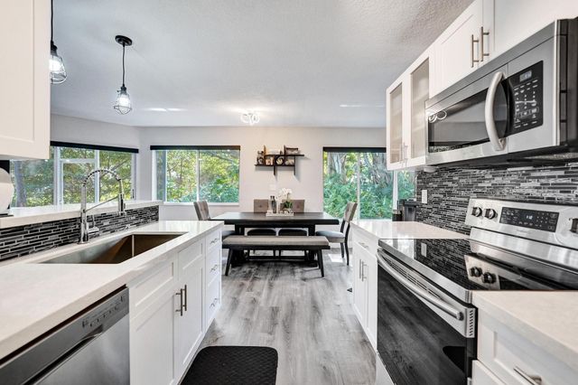 9280 NW 9th Court 9280, Plantation, FL 33324