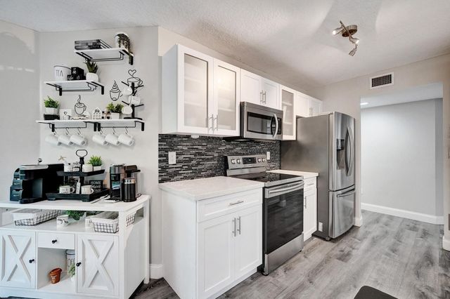 9280 NW 9th Court 9280, Plantation, FL 33324