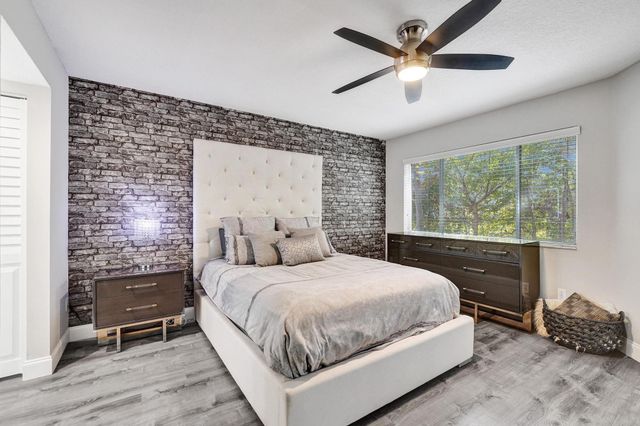 9280 NW 9th Court 9280, Plantation, FL 33324