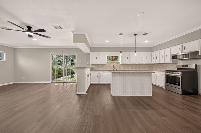 917 Defender Street, Houston, TX 77029