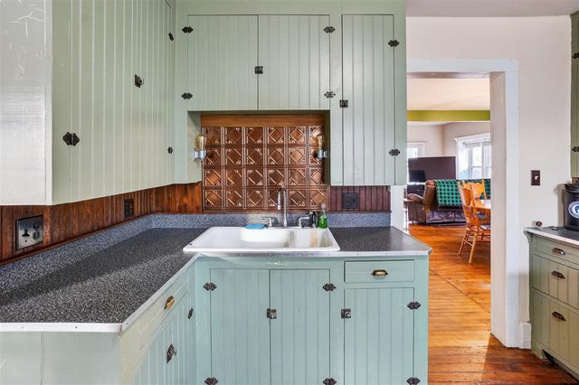 229 S Jeffery Street, Ithaca, MI 48847