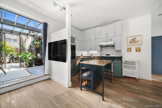 91 Grand Avenue 4D, Brooklyn, NY 11205