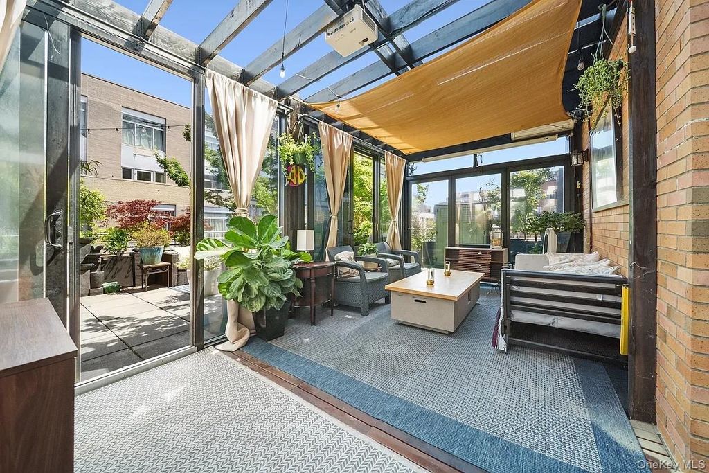 91 Grand Avenue 4D, Brooklyn, NY 11205