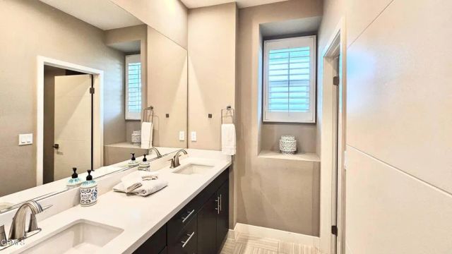 5663 Surfrider Way 101, Goleta, CA 93117