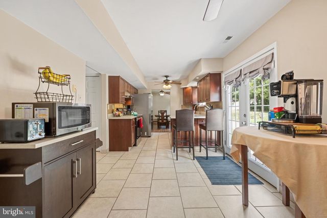 28 LORETTA BLVD, Sicklerville, NJ 08081