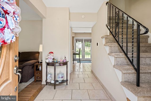 28 LORETTA BLVD, Sicklerville, NJ 08081