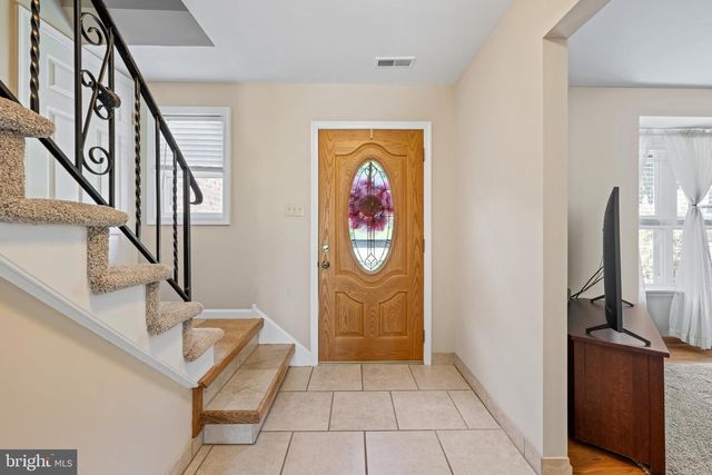 28 LORETTA BLVD, Sicklerville, NJ 08081