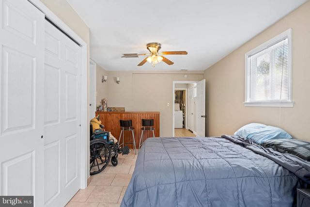 28 LORETTA BLVD, Sicklerville, NJ 08081