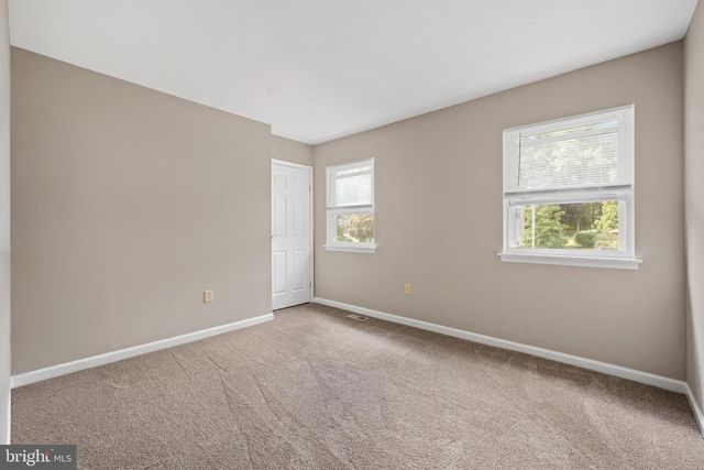 28 LORETTA BLVD, Sicklerville, NJ 08081