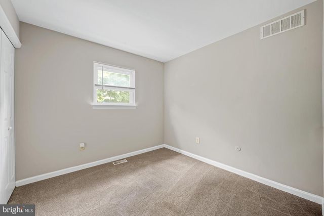 28 LORETTA BLVD, Sicklerville, NJ 08081