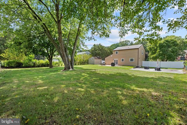 28 LORETTA BLVD, Sicklerville, NJ 08081