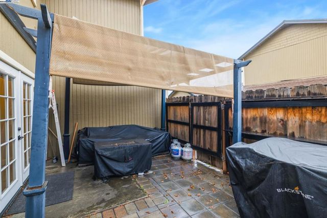 801 Nash Rd G4, Hollister, CA 95023