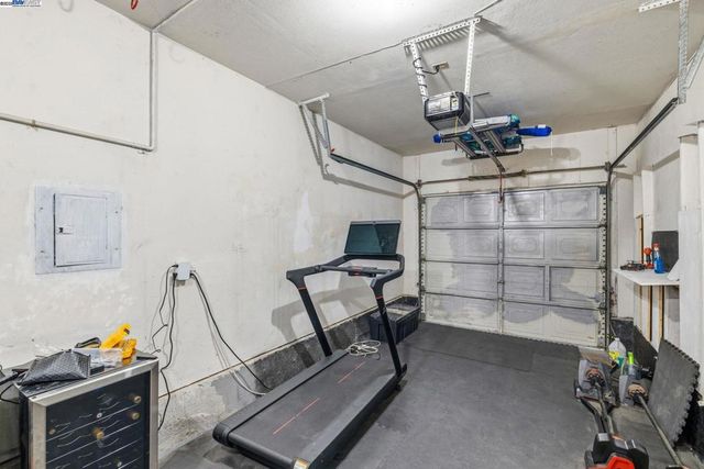 801 Nash Rd G4, Hollister, CA 95023