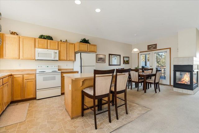 1140 Golden Pheasant Drive, Redmond, OR 97756