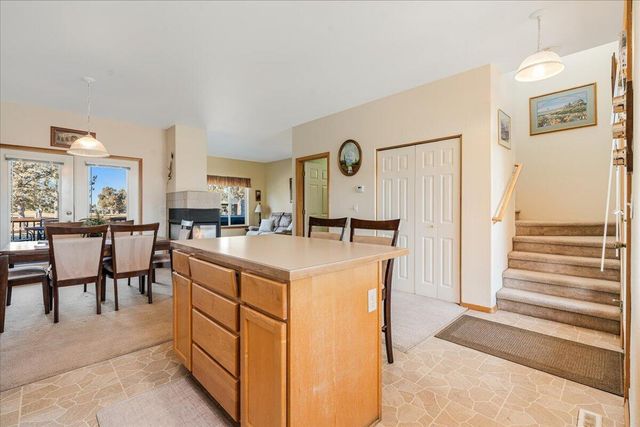 1140 Golden Pheasant Drive, Redmond, OR 97756