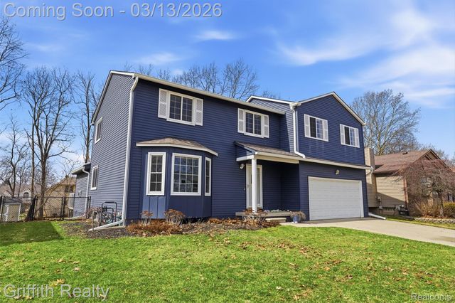 886 Alpine Drive, Brighton, MI 48116