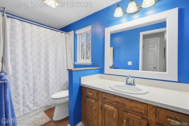 886 Alpine Drive, Brighton, MI 48116