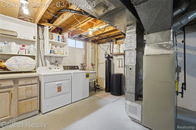 886 Alpine Drive, Brighton, MI 48116